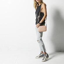 Load image into Gallery viewer, PLUNDER - pink
