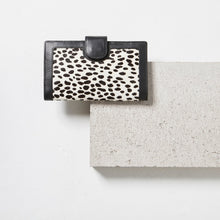 Load image into Gallery viewer, DORIS - snow cheetah
