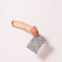 Load image into Gallery viewer, MAUD - snow cheetah

