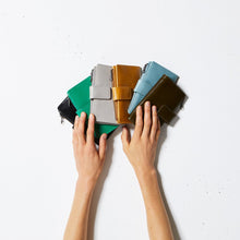 Load image into Gallery viewer, OUTSIDER - khaki
